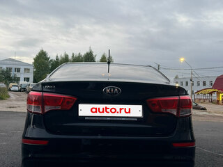 2016 Kia Rio III Рестайлинг, чёрный, 1100000 рублей, вид 3