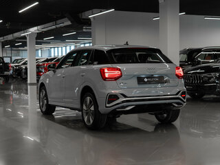 2026 Audi Q2 L 35 TFSI I Рестайлинг, серый, 3780000 рублей, вид 4