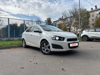 2015 Chevrolet Aveo II, белый, 799000 рублей, вид 3