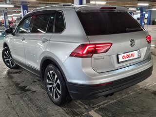 2019 Volkswagen Tiguan II, серебристый, 2690000 рублей, вид 3