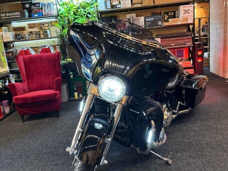 2013 Harley-Davidson Street Glide, чёрный, 1200000 рублей, вид 4