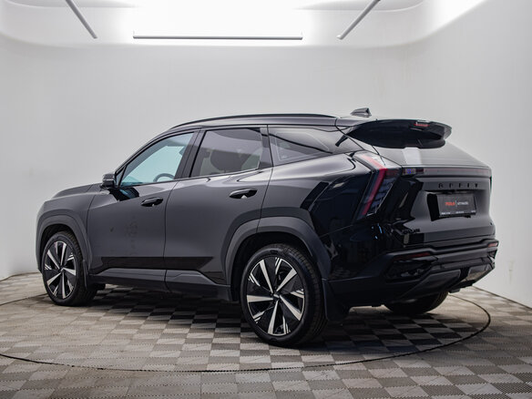 2024 Geely Atlas II, чёрный, 2930000 рублей - вид 2