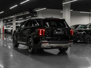 2024 Kia Sorento IV Рестайлинг, чёрный, 5100000 рублей, вид 4