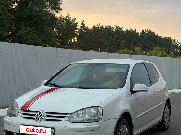 2008 Volkswagen Golf V, белый, 560000 рублей