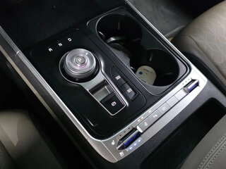 2024 Kia Carnival IV Рестайлинг, чёрный, 3971111 рублей, вид 4