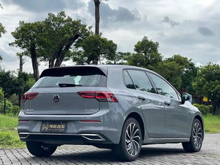 2024 Volkswagen Golf VIII, серый, 2020007 рублей, вид 5