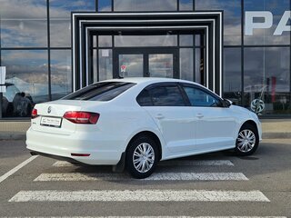 2017 Volkswagen Jetta VI Рестайлинг, белый, 897000 рублей, вид 4