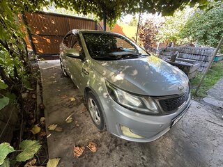 2012 Kia Rio III, серебристый, 600000 рублей, вид 3