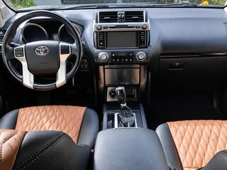 2014 Toyota Land Cruiser Prado 4-speed 150 Series Рестайлинг 1, чёрный, 3500000 рублей, вид 5