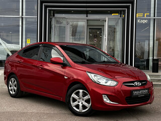 2013 Hyundai Solaris I, красный, 795000 рублей, вид 2