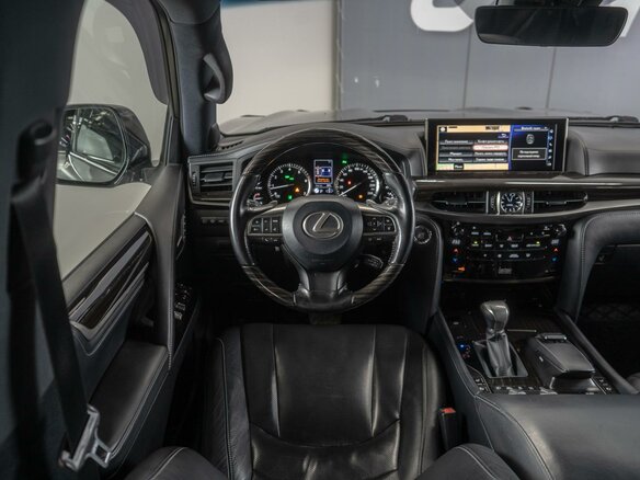 2018 Lexus LX 570 III Рестайлинг 2, серый, 9999999 рублей - вид 5