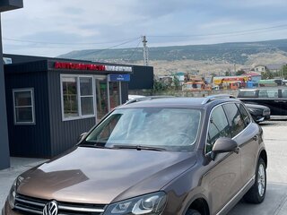2012 Volkswagen Touareg II, коричневый, 1200000 рублей, вид 1
