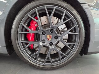 2025 Porsche 911 Carrera GTS VIII (992) Рестайлинг, серый, 25115700 рублей, вид 5