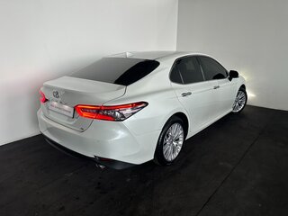 2019 Toyota Camry VIII (XV70), белый, 2540000 рублей, вид 5