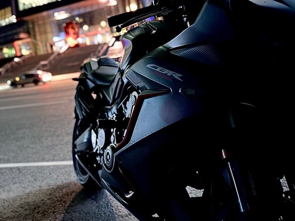 2020 Honda CBR 650R, чёрный, 850000 рублей