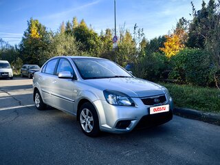2010 Kia Rio II Рестайлинг, серебристый, 499000 рублей, вид 3