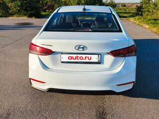 2017 Hyundai Solaris II, белый, 900000 рублей, вид 5