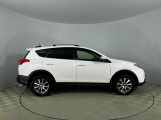 2013 Toyota RAV4 IV (XA40), белый, 1650000 рублей, вид 4