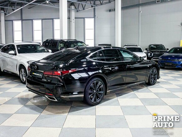 2021 Lexus LS 500 V Рестайлинг, чёрный, 9159000 рублей - вид 4