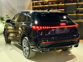 2026 Audi Q5 40 TFSI III (GU), чёрный, 5758000 рублей, вид 4