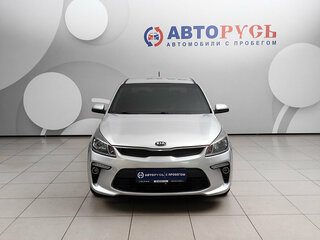 2017 Kia Rio IV, серебристый, 1099000 рублей, вид 3
