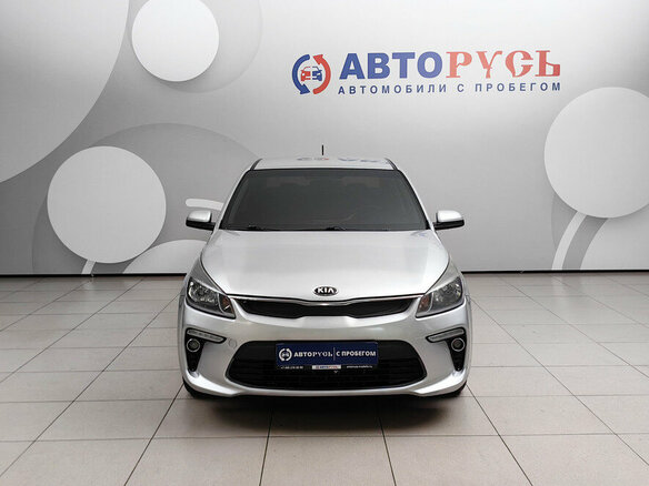 2017 Kia Rio IV, серебристый, 1099000 рублей - вид 2