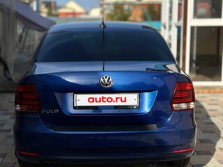2018 Volkswagen Polo V Рестайлинг, синий, 1000000 рублей, вид 5