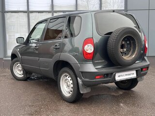 2018 Chevrolet Niva I Рестайлинг, зелёный, 700000 рублей, вид 4