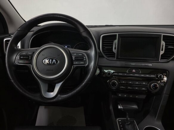 2018 Kia Sportage IV Рестайлинг, чёрный, 2130000 рублей - вид 10