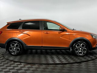 2018 Lada (ВАЗ) Vesta SW Cross I, оранжевый, 930000 рублей, вид 5