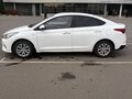 2021 Hyundai Solaris II Рестайлинг, белый, 1600000 рублей - вид 7