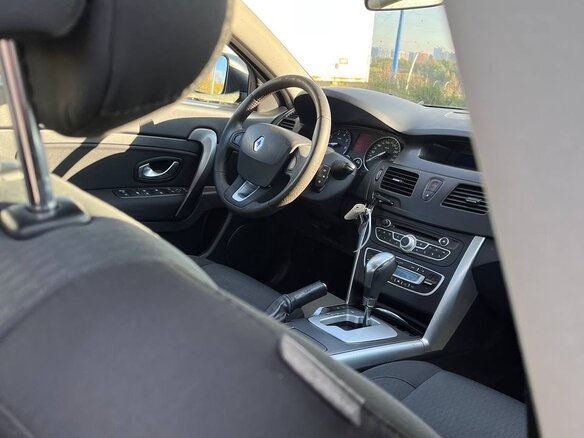2010 Renault Latitude I, синий - вид 13