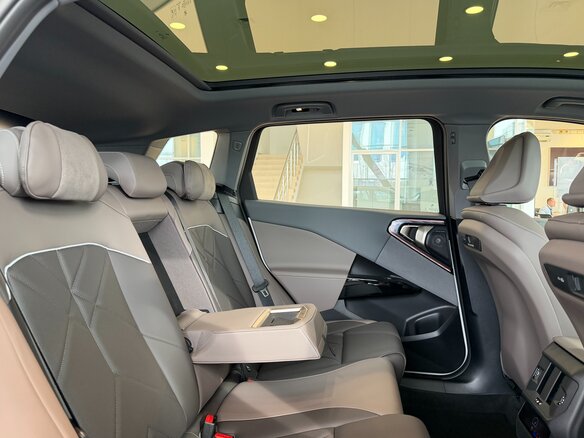 2026 BMW X3 Long 30L xDrive IV (G45/G48), белый, 7490000 рублей - вид 35