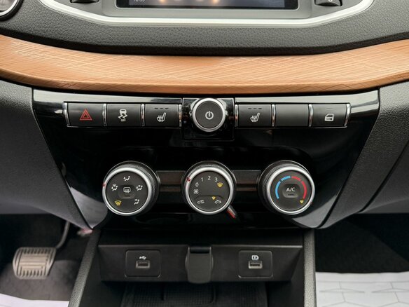 2024 Lada (ВАЗ) Vesta SW Cross I Рестайлинг (NG), коричневый, 1590000 рублей - вид 13