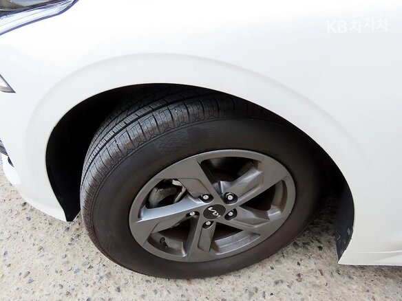 2022 Kia K5 LPi III, белый, 2075400 рублей - вид 17