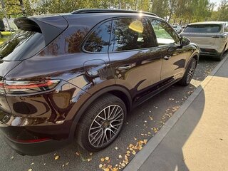2018 Porsche Cayenne III, коричневый, 4990000 рублей, вид 4