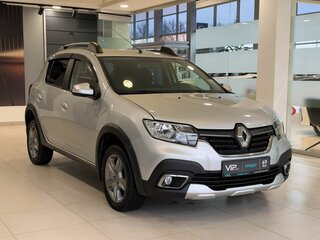 2018 Renault Sandero Stepway II Рестайлинг, серебристый, 1117000 рублей, вид 3