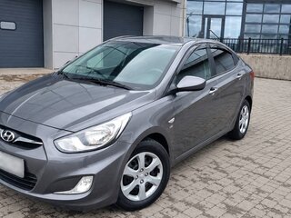 2013 Hyundai Solaris I, серый, 740000 рублей, вид 1