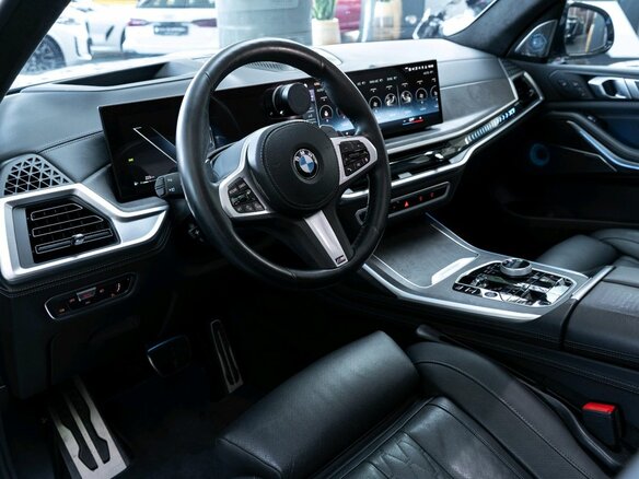 2022 BMW X7 40d I (G07) Рестайлинг, серый, 13100000 рублей - вид 23