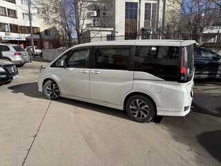 2019 Honda Stepwgn Spada V Рестайлинг, белый, 2500000 рублей, вид 3
