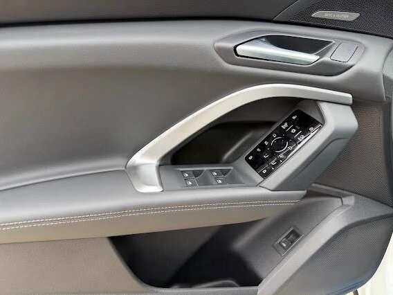 2025 Audi Q5 45 TFSI III (GU), чёрный, 8250000 рублей - вид 10