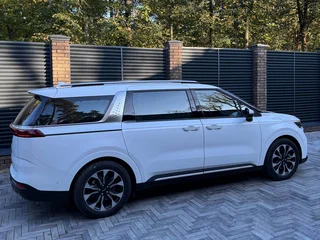 2022 Kia Carnival IV, белый, 3890000 рублей, вид 4