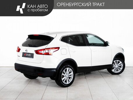2017 Nissan Qashqai II, белый, 1674000 рублей, вид 3