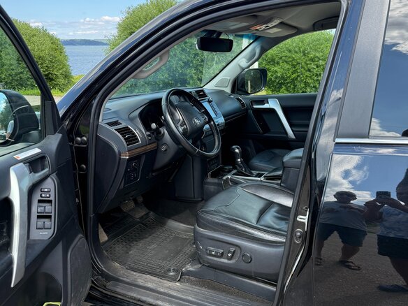 2019 Toyota Land Cruiser Prado 150 Series Рестайлинг 2, чёрный, 5600000 рублей - вид 7