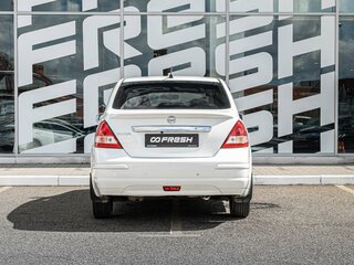 2013 Nissan Tiida I Рестайлинг, белый, 790000 рублей, вид 4