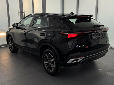 2024 Omoda C5 I, чёрный, 2700000 рублей, вид 4