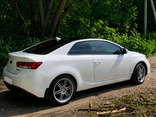 2011 Kia Cerato Koup II, белый, 460000 рублей, вид 2