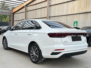 2023 Geely Emgrand II, белый, 950000 рублей, вид 3