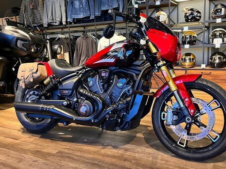 2024 Indian Scout, красный, 2450000 рублей, вид 1