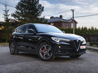 2018 Alfa Romeo Stelvio I, чёрный, 3600000 рублей, вид 3